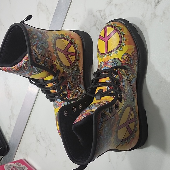 Hippie Peace Love Handcrafted Mandala Boots - Picture 3 of 9